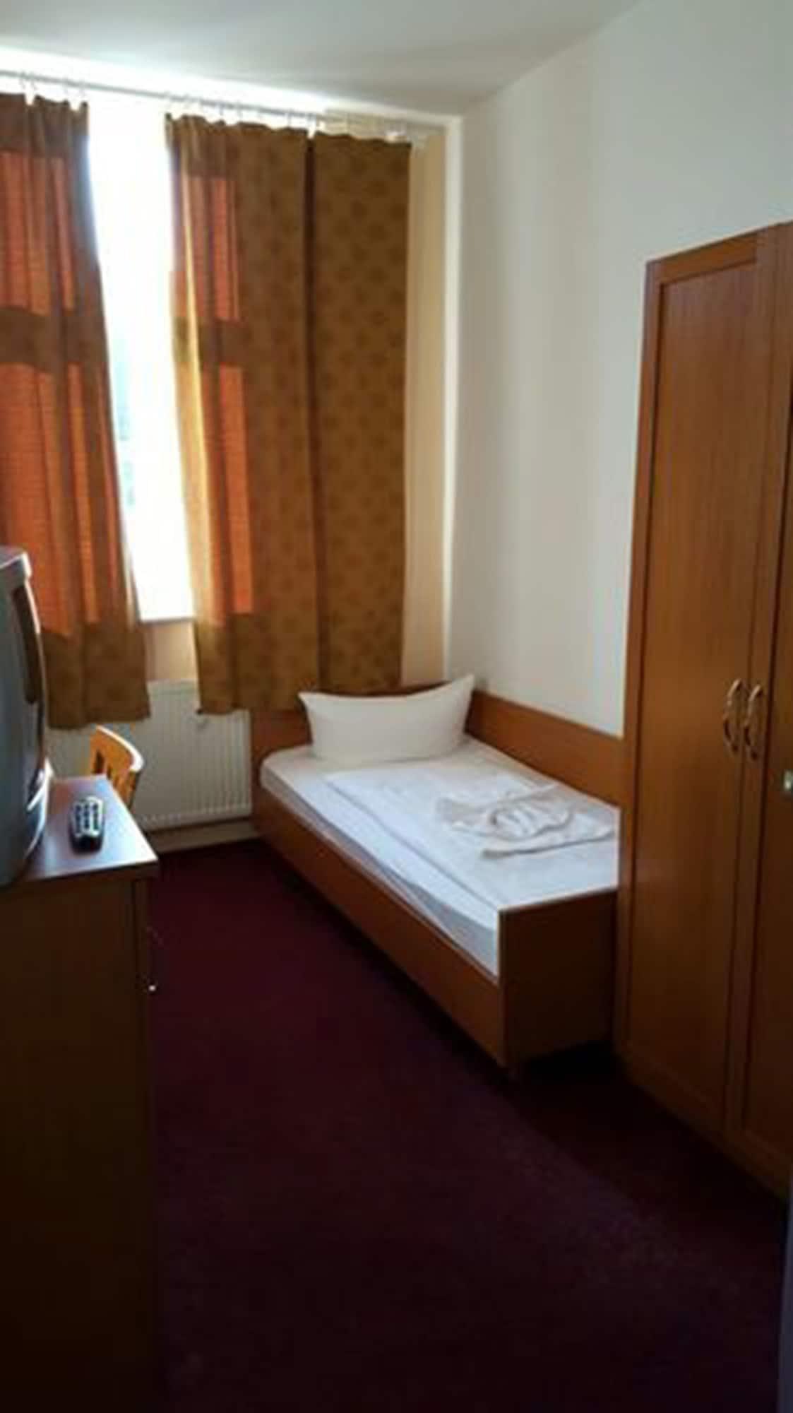 Hotel Aster An Der Messe Берлин Экстерьер фото