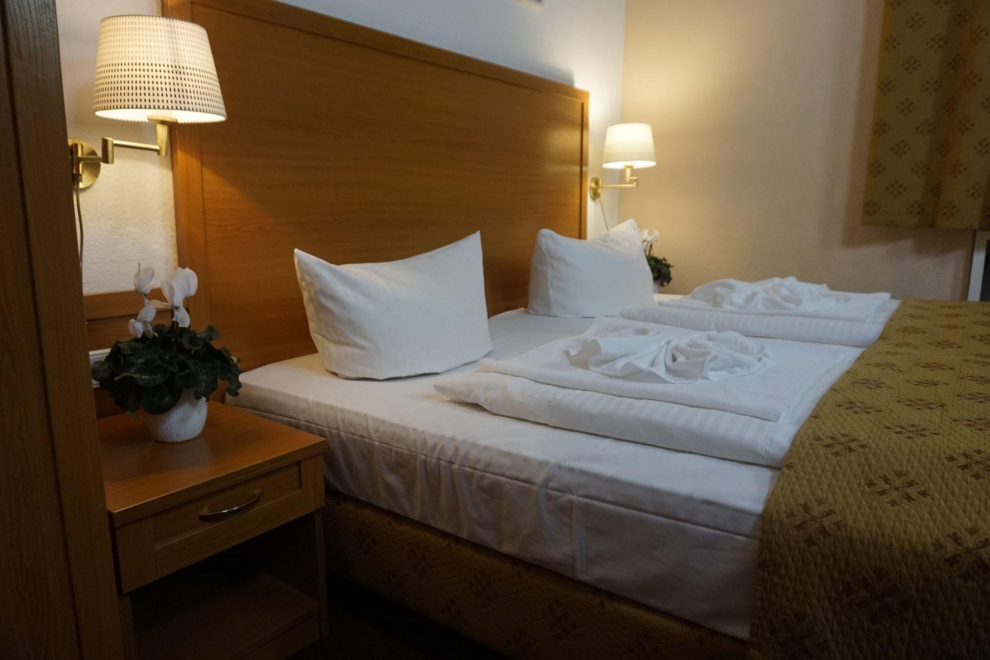 Hotel Aster An Der Messe Берлин Экстерьер фото