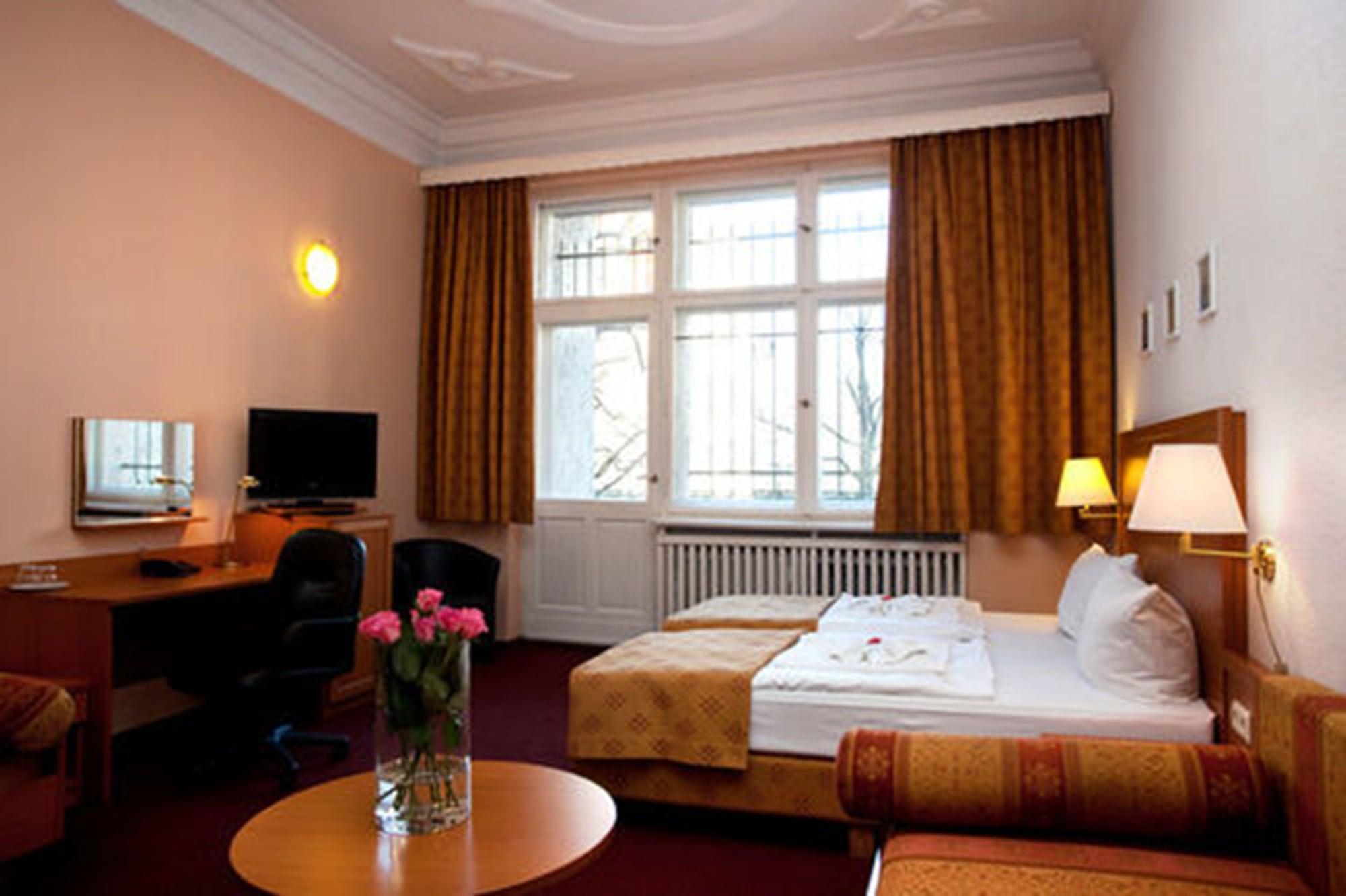 Hotel Aster An Der Messe Берлин Экстерьер фото