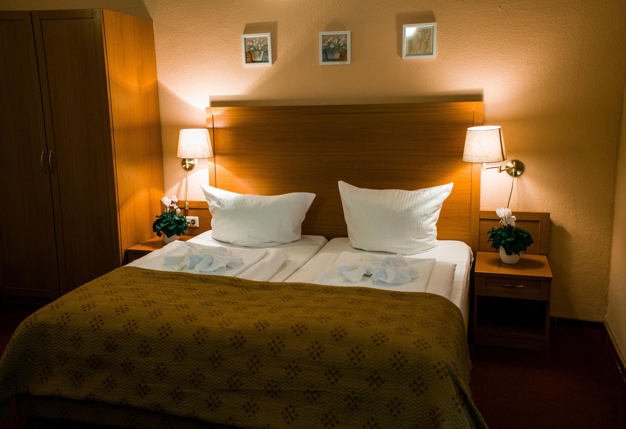 Hotel Aster An Der Messe Берлин Экстерьер фото